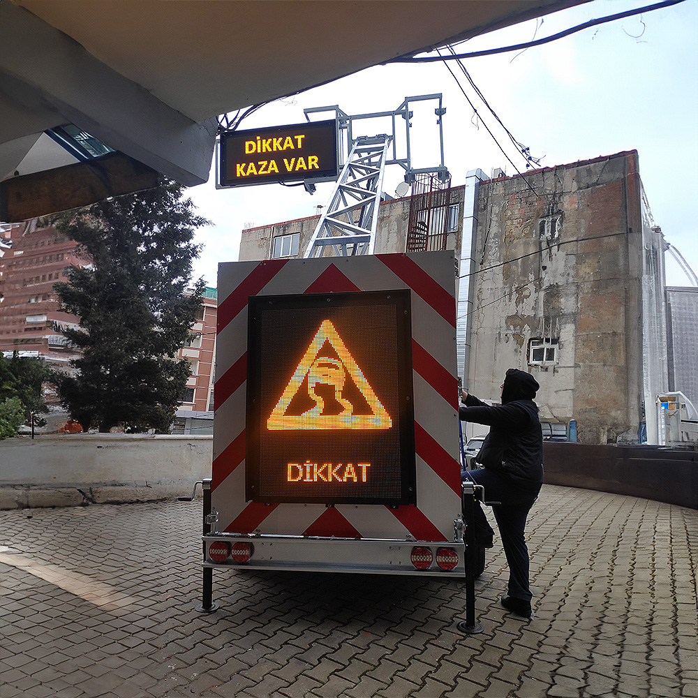 Gabari Trafik İkaz Römorku - Römork İkaz Sistemleri Işıklı Römork