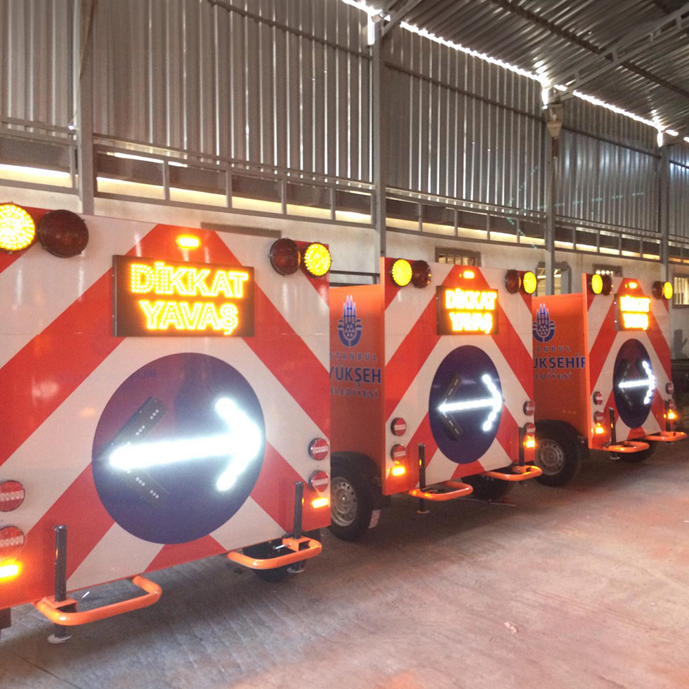 Illuminated Trailer Traffic Warning Trailer - Trailer Warning Systems Manufacturing