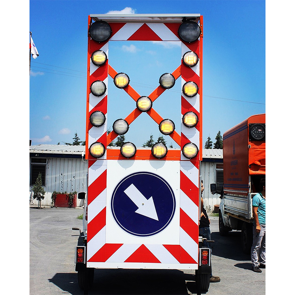 Illuminated Trailer Traffic Warning Trailer - Trailer Warning Systems Manufacturing